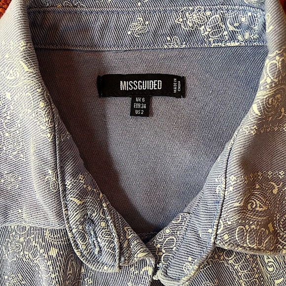Paisley/bandana button-up overshirt or lightweight shacket - Picture 2 of 4